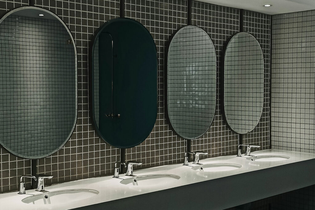 renovation-sanitaires-entreprise-bureaux